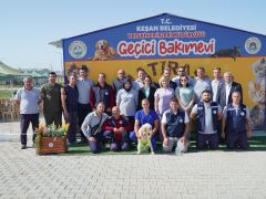 4 Ekim Hayvanları Koruma Günü’nde öğrenciler, patili dostlarıyla buluştu