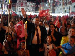 Tuğçe Kandemir Saray’ı salladı